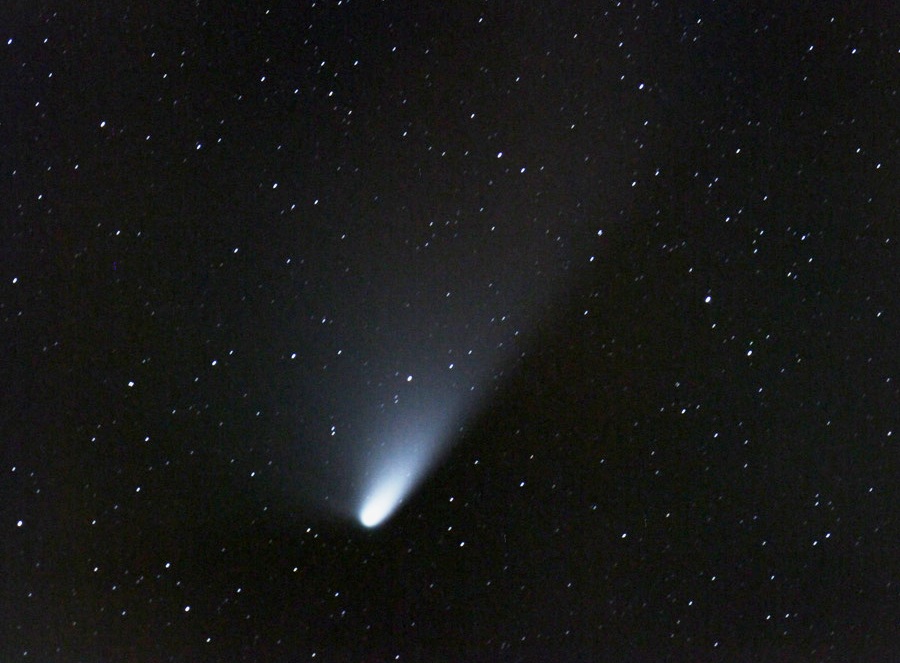 Image du mois d'avril 2013 - La comte C/2012 L4 (PanStarrs) par Didier Vothy et Emmanuel Jehin