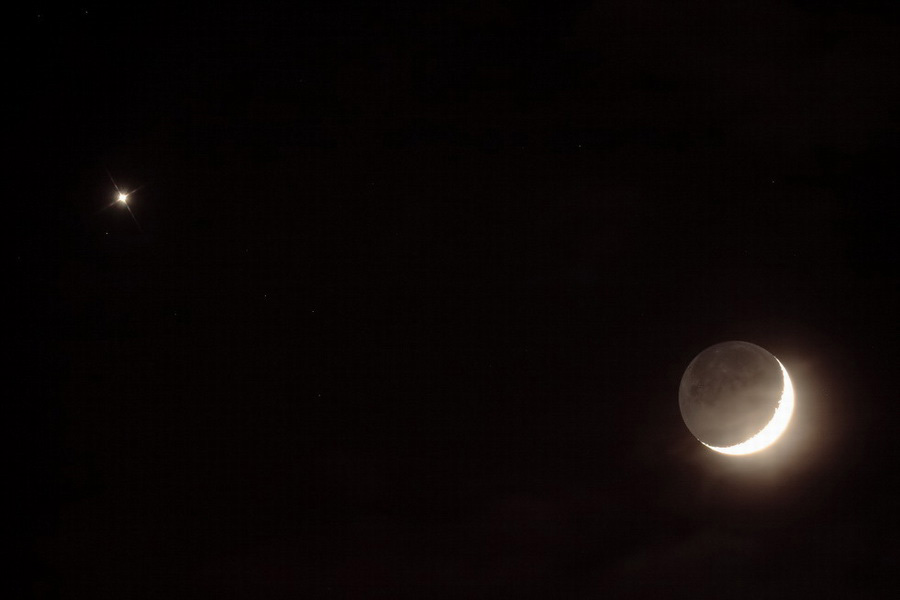 Image du mois de juin 2007 - Rapprochement Lune et Vénus du 19 mai 2007